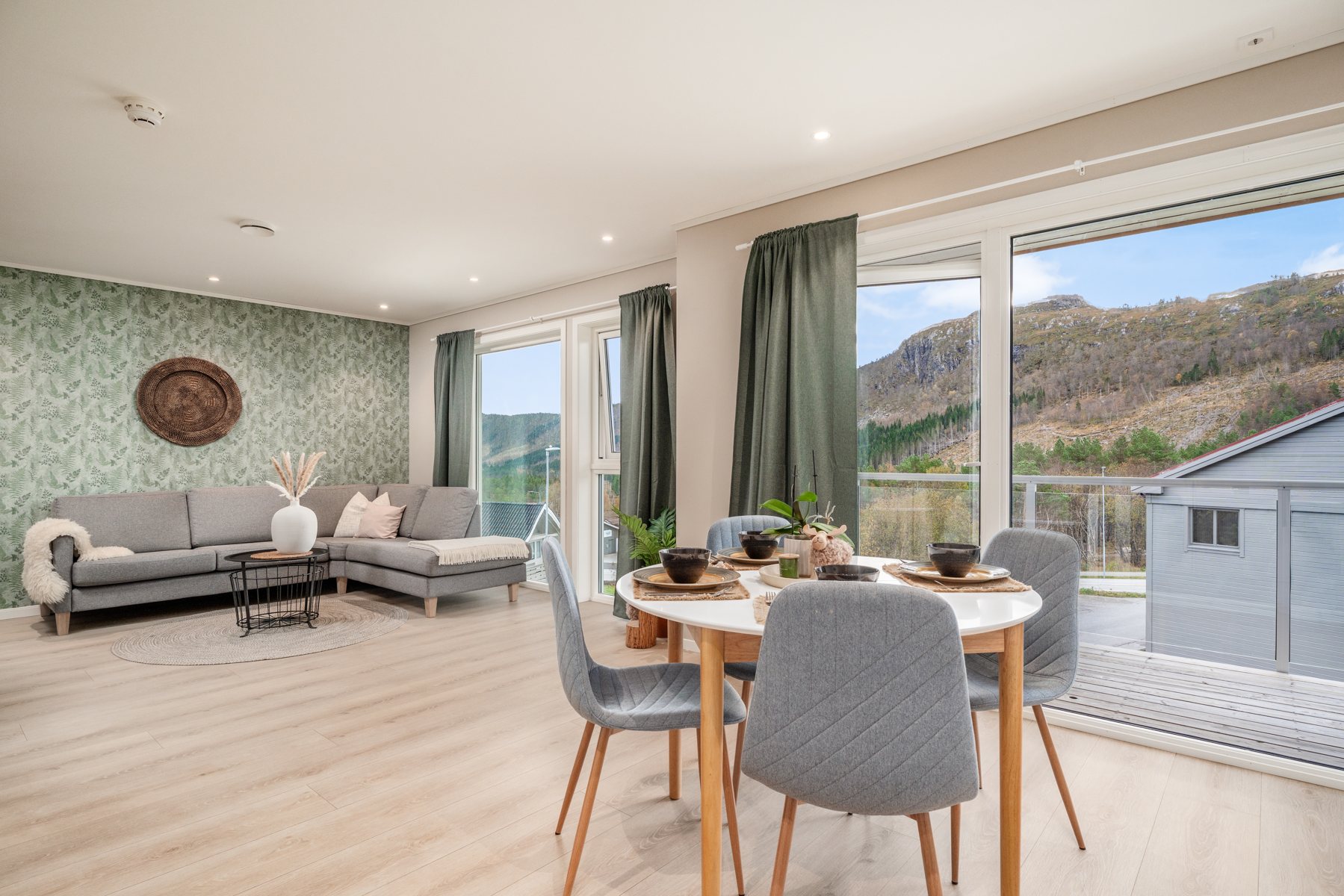 Natural interior photo editing — Vestvegen 6 D