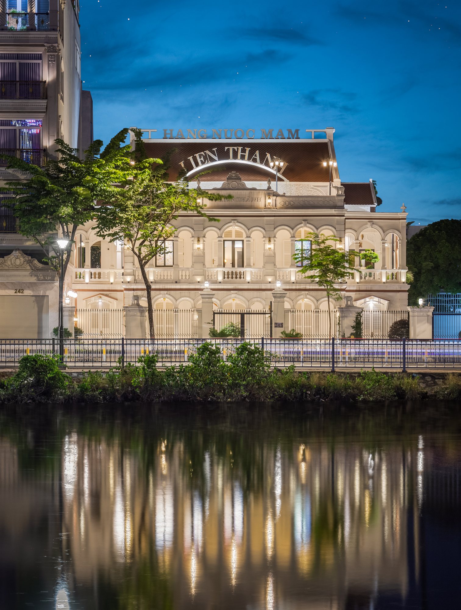 Architecture after dark — photographed by OWL